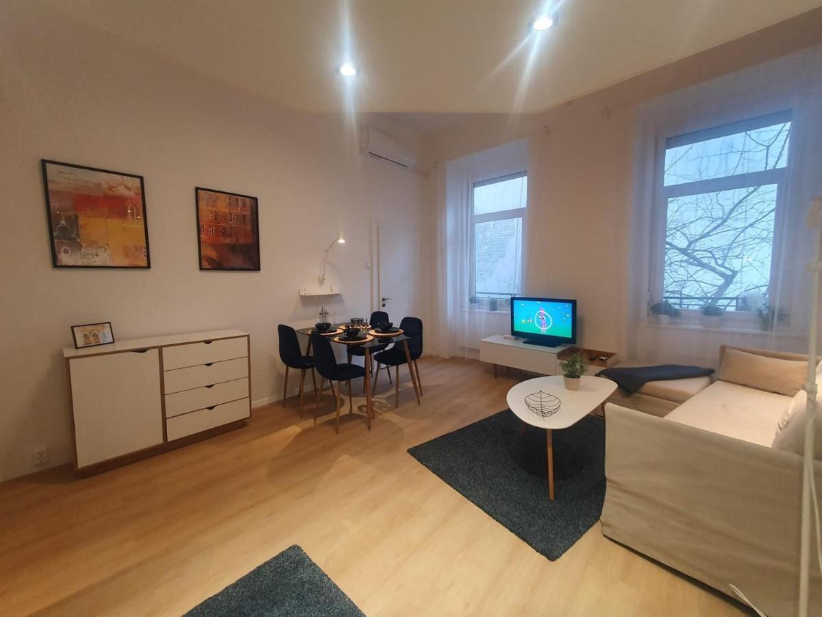 Petofi Apartment With Air Condition 布达佩斯 外观 照片